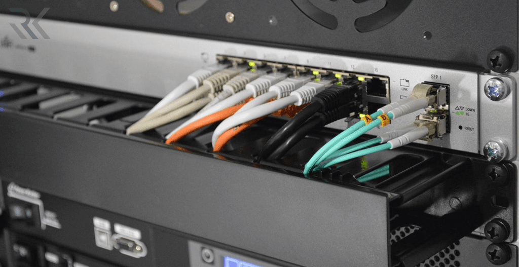 تأمین تجهیزات شبکه؛ راهکاری برای ایجاد زیرساخت پایدار سازمانی 1 تأمین تجهیزات شبکه چیست؟