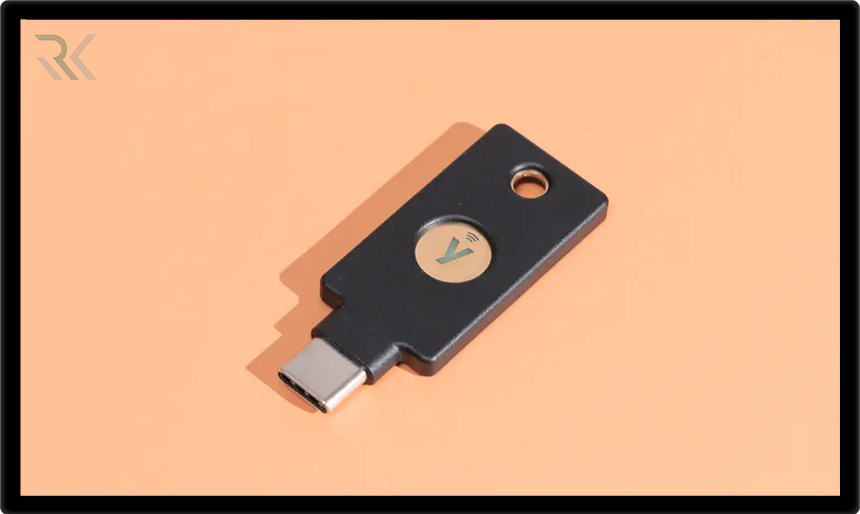 کلید سخت‌افزاری چیست؟ معرفی انواع Hardware Security Key